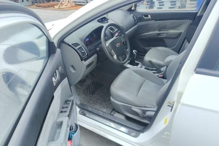 Used Geely Auto Classic Emgrand 2013 Sedan 1.5L Manual Entry-Level Model
