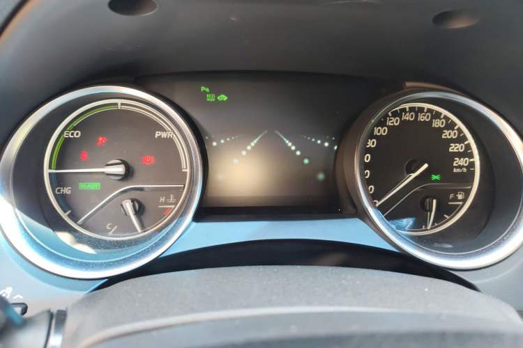 Used Toyota Camry 2019 Revised Version Dual-Engine 2.5 HG Luxury Edition Instrument Cluster