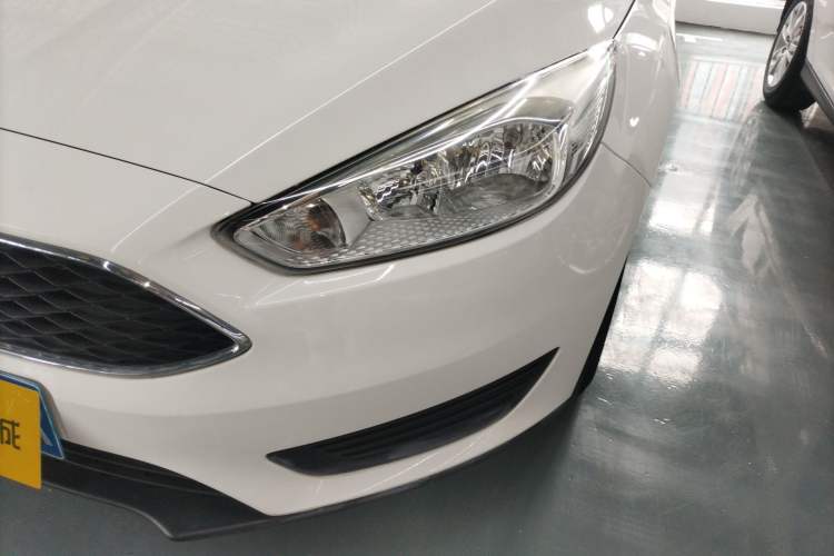 Used Ford Focus 2018 Hatchback Classic 1.6L Automatic Comfort Plus SmartDrive Edition
