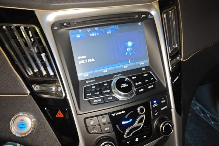 Used Hyundai Sonata 2013 2.4L Automatic Luxury Version China IV Standard
