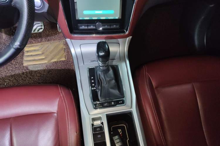 Used Roewe RX5 2016 30T Four-Wheel Drive Automatic Internet Smart Luxury Edition Gear Lever