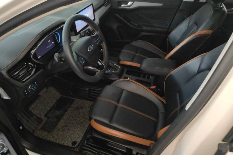 Used Ford Focus 2022 Sedan EcoBoost 180 Automatic Performance Edition