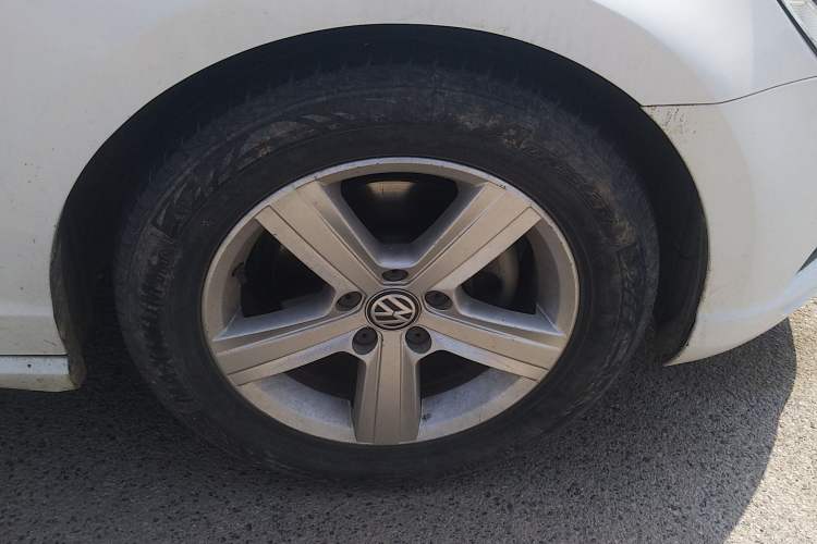 Used Volkswagen Lamando 2018 230TSI DSG Fashion Edition Right Front Wheel Hub