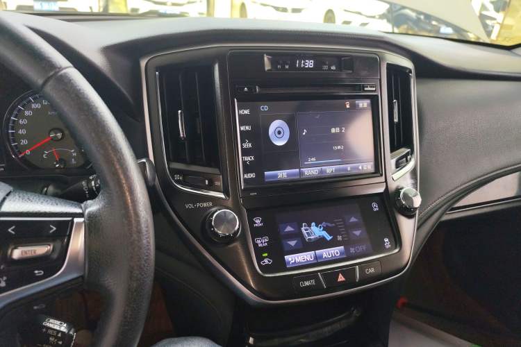 Used Toyota Crown 2015 2.0T Fashion Edition
