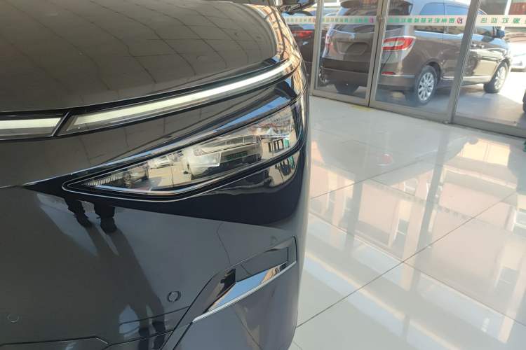 Used XPeng X9 2024 702 Ultra-Long Range Pro Left Front Headlight