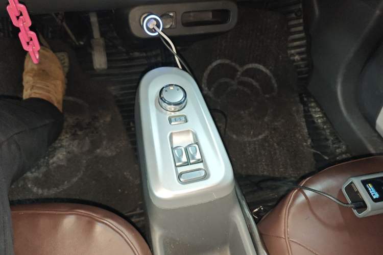 Used CHANGAN NEVO Lumin 2022 210km Sweet Edition Gear Lever