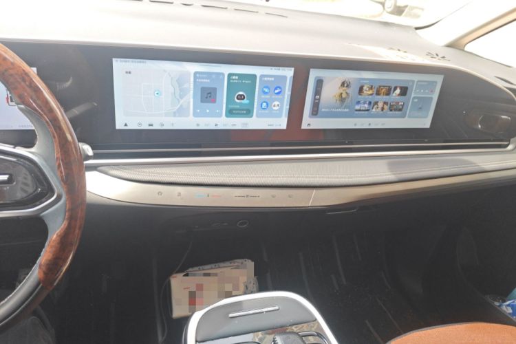 Used SAIC MAXUS G90 2024 2.0T Starlight Seven-Seater
