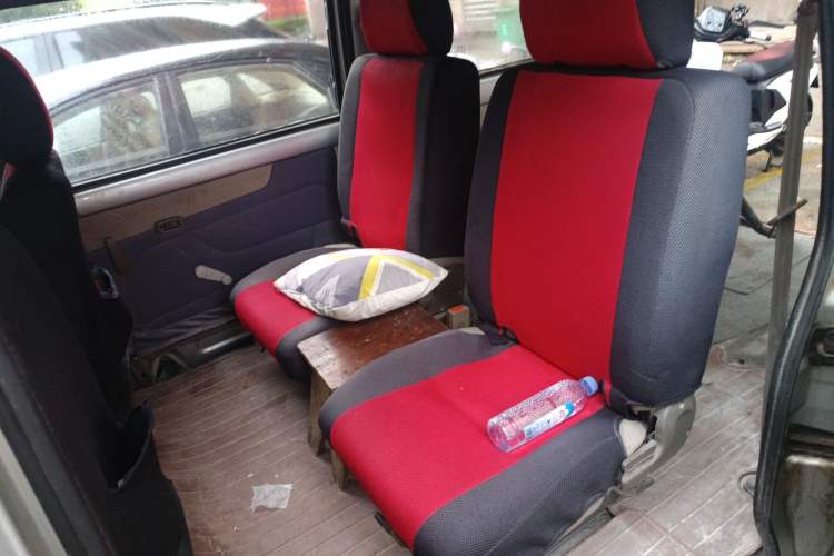 Used Wuling Rongguang 2011 1.2L Comfort Model Left Rear Seat