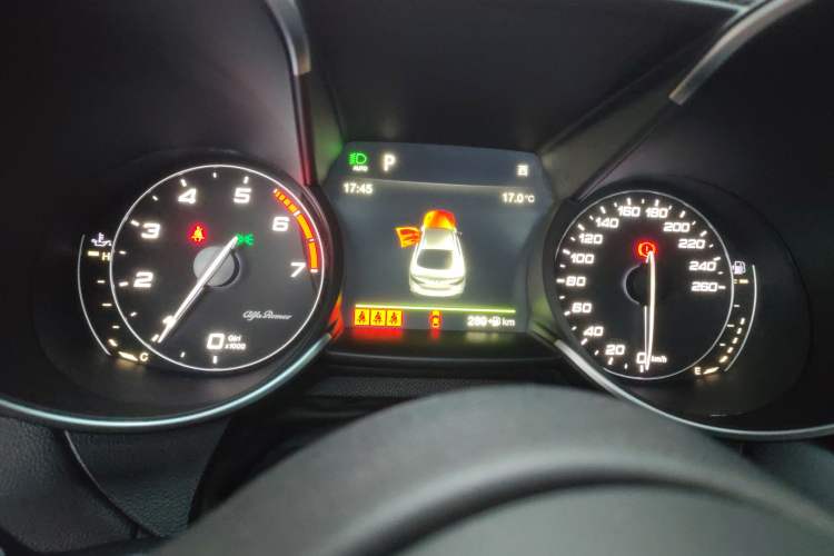 Used Alfa Romeo Giulia 2017 2.0T 200HP Luxury Edition