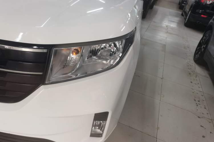 Used Wuling Hongguang PLUS 2019 1.5T Manual Comfort Version 7 Seats Left Front Headlight