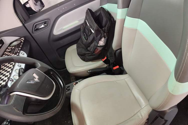 Used Wuling Hongguang MINIEV 2022 Macaron Premium Model – Lithium Iron Phosphate