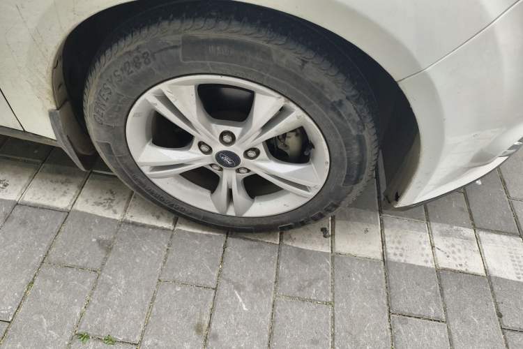 Used Ford Focus 2012 Hatchback 1.6L Automatic Fashion Edition
