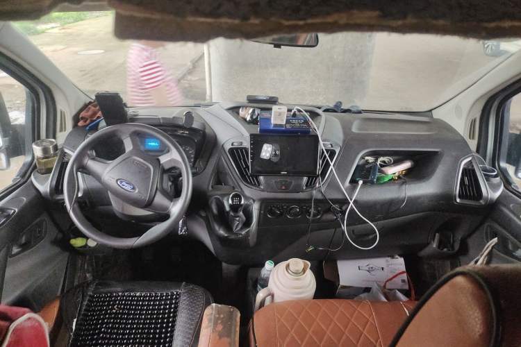 Used Ford Transit 2019 2.0T Diesel Multi-Purpose Commercial Vehicle Mid-Drive Mid-Roof 6-Seater China VI Standard Headliner