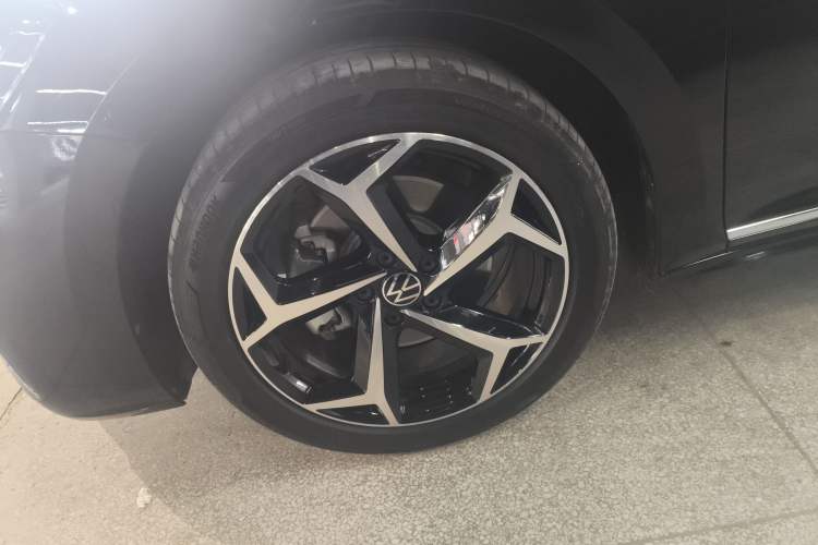 Used Volkswagen Passat 2024 380TSI Starry Dragon Edition
