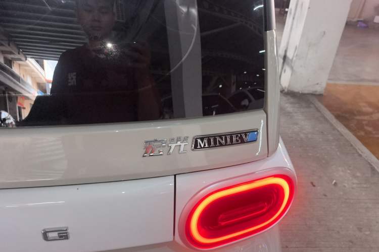 Used Wuling Hongguang MINIEV 2024 3rd Generation 215km Youth Edition Right Rear Taillight