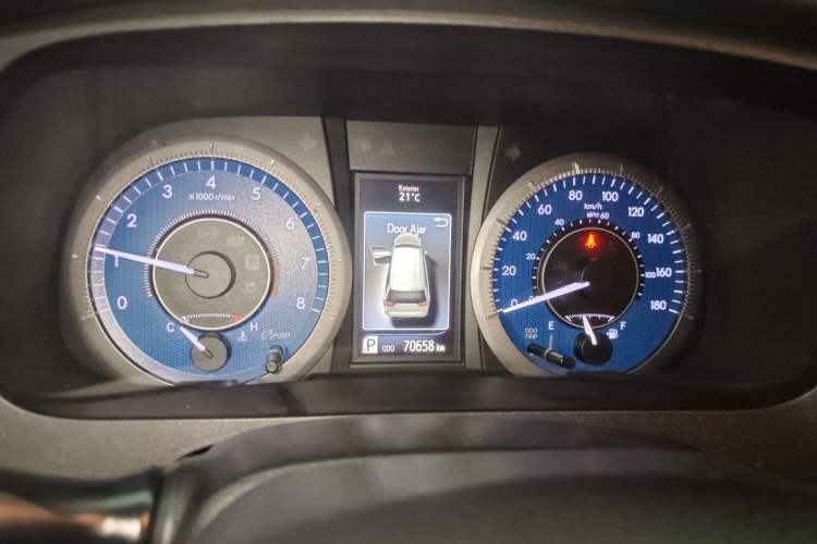 Used Toyota Sienna 2018 3.5L 2WD Limited 7-Seater Canadian Version