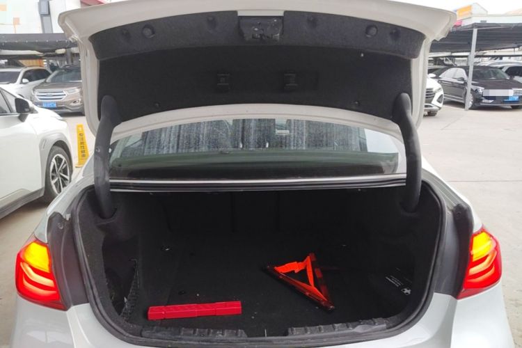 Used BMW 3 Series 2016 316i Fashion Model Trunk