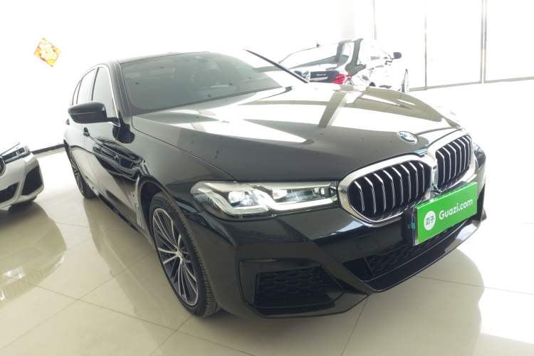 Used BMW 5 Series 2021 530Li Leading Model M Sport Package Front Right 45 Deg