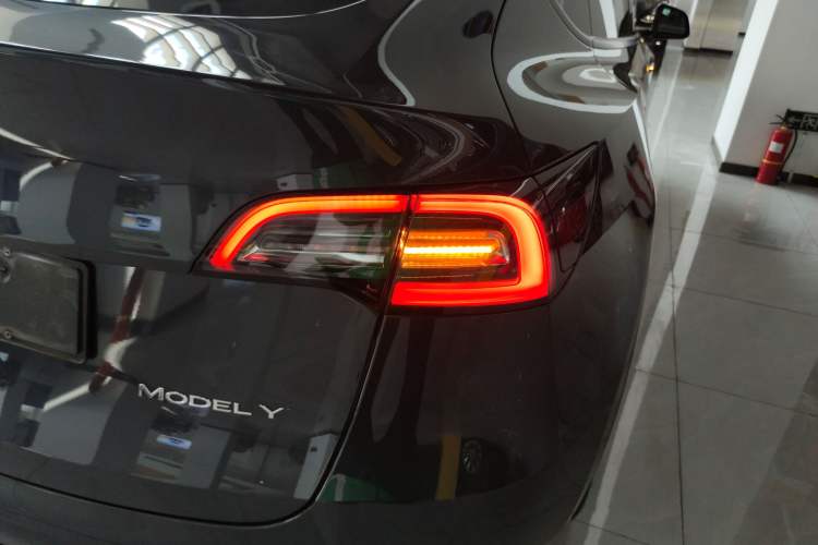 Used Tesla Model Y 2024 Rear-Wheel-Drive Version