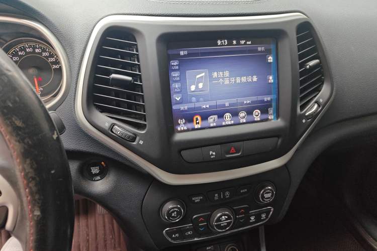 Used Jeep Cherokee 2017 2.4L Professional Smart Edition

