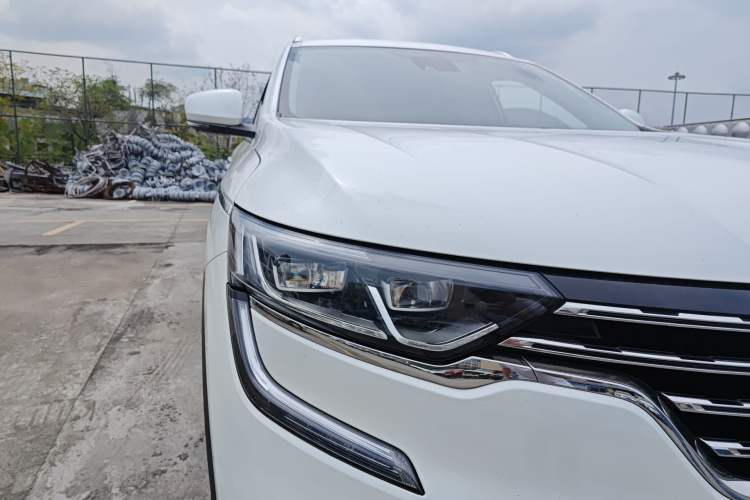 Used Renault Koleos 2017 2.5L 4x4 Flagship Edition Right Front Headlight