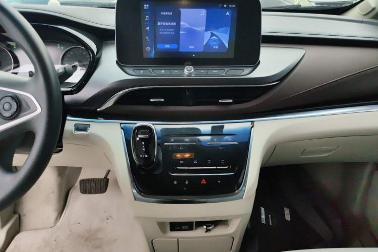 Used Buick GL8 2020 Land Cruiser Executive Class 652T Comfort Model
