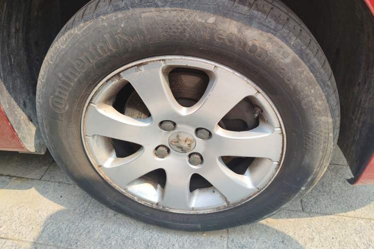 Used Peugeot 307 2010 Sedan 1.6L Automatic Comfort Edition Right Front Wheel Hub