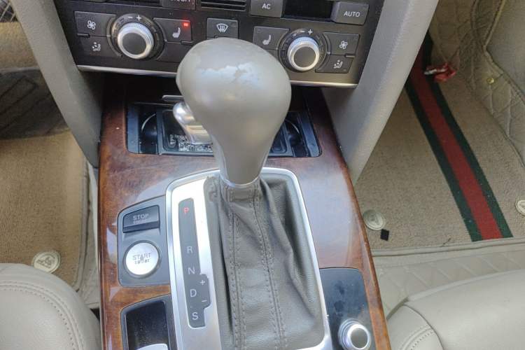 Used Audi A6L 2011 2.4L Comfort Edition Gear Lever