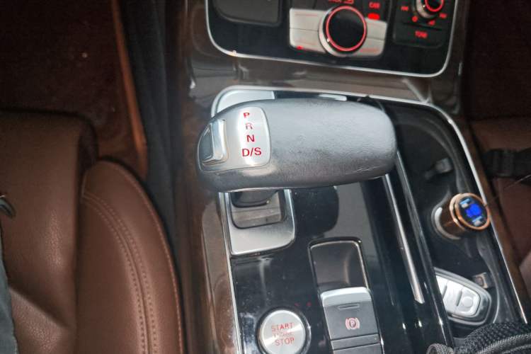 Used Audi A8 2014 A8L 45 TFSI quattro Comfort model

