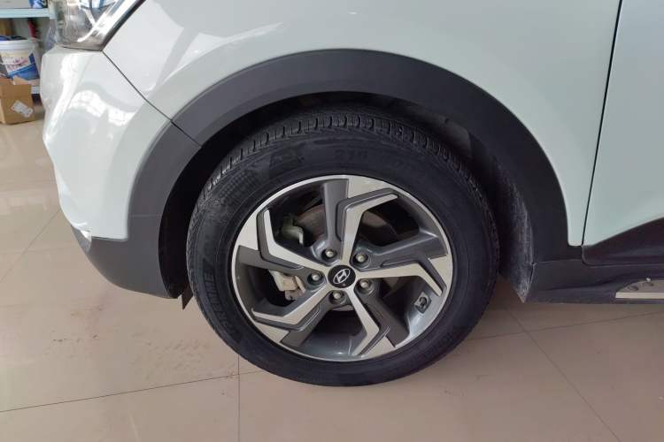 Used Hyundai ix25 2017 1.6L Automatic Smart Version Left Front Wheel Hub