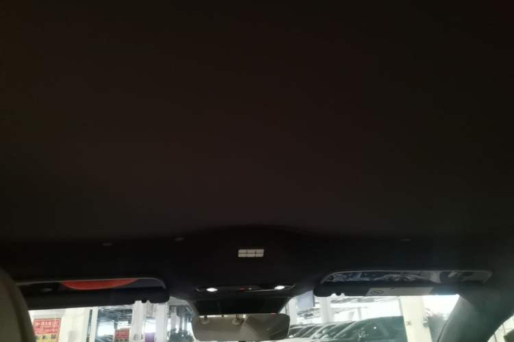 Used Geely Galaxy E8 2024 665 km Range Rear-Drive Starship Long-Range Version
