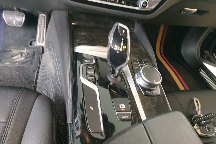 Used BMW 5 Series 2018 525Li M Sport Package