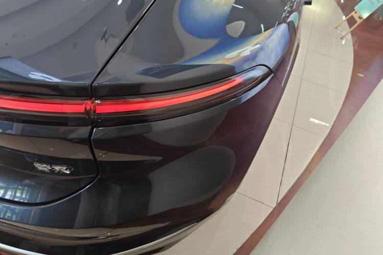 Used Nio ET9 2025 100kWh First-Edition Limited Edition Right Rear Taillight