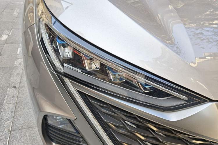 Used Roewe RX9 2023 2.0T Two-Wheel Drive Enjoyment Version
