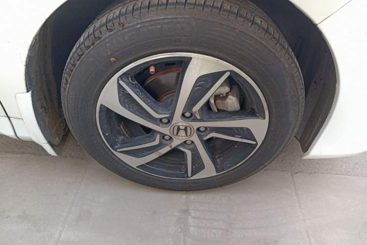 Used Honda Odyssey 2015 Revised Version 2.4L Supreme Edition Right Front Wheel Hub