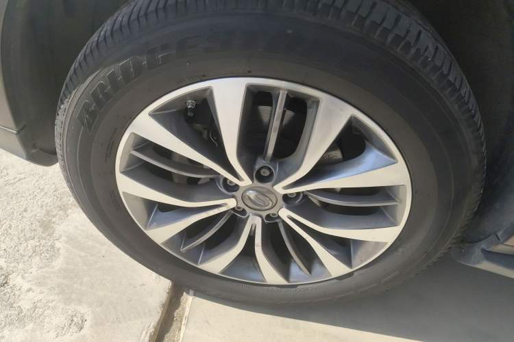 Used GAC Trumpchi GS8 2017 320T Two-Wheel Drive Luxury Smart Connectivity Version (7 Seats)