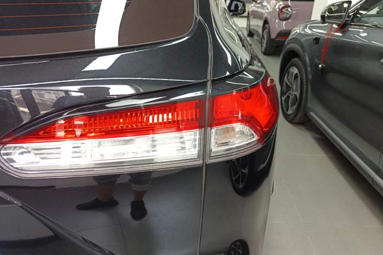 Used Toyota Corolla Cross 2024 2.0L Pioneer Edition Right Rear Taillight