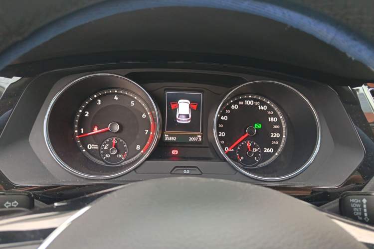 Used Volkswagen Tiguan L 2019 330TSI Automatic Two-Wheel Drive Smart Luxury Version China VI Standard Instrument Cluster