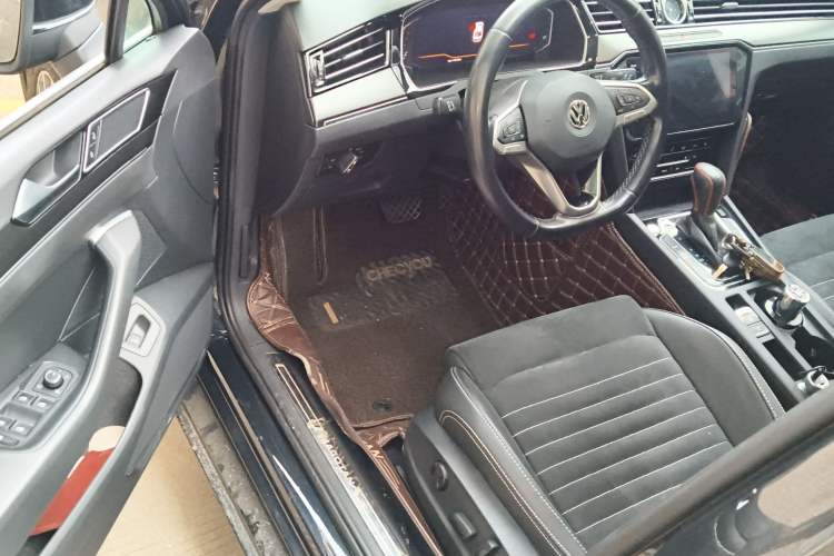 Used Volkswagen Magotan 2020 330TSI DSG Luxury Edition Driver Seat