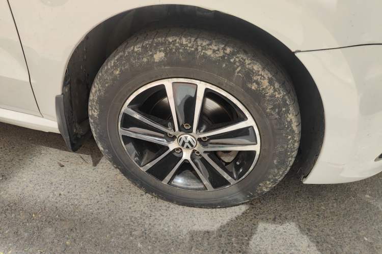 Used Volkswagen Polo 2014 1.4L Manual Fashion Edition Right Front Wheel Hub