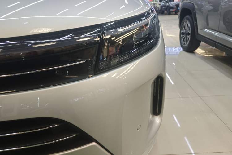 Used Hima AITO M7 2024 1.5T Intelligent Driving Rear-Drive Max Edition 6 Seats
