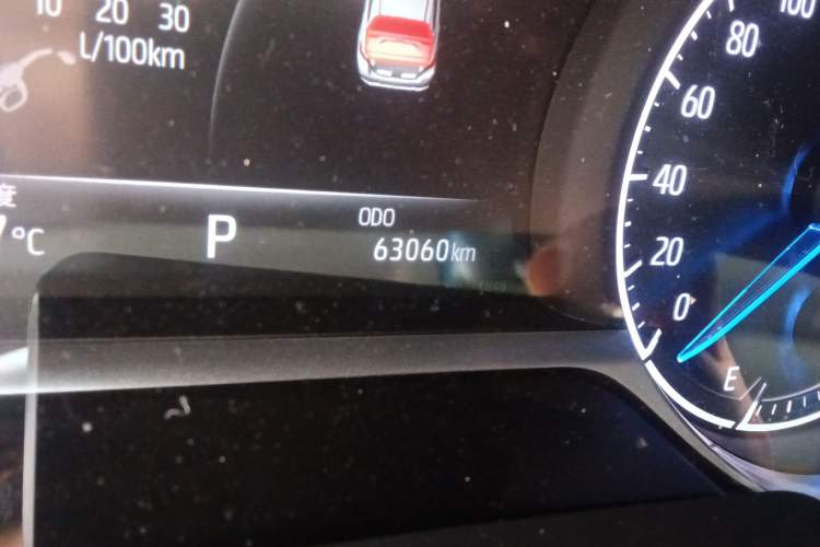 Used Toyota Harrier 2022 Dual-Engine 2.5L CVT Two-Wheel Drive Luxury Edition Odometer Close Up