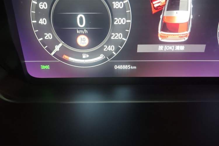 Used Land Rover Range 2021 3.0 L6 Century Extended Classic Edition Odometer Close Up