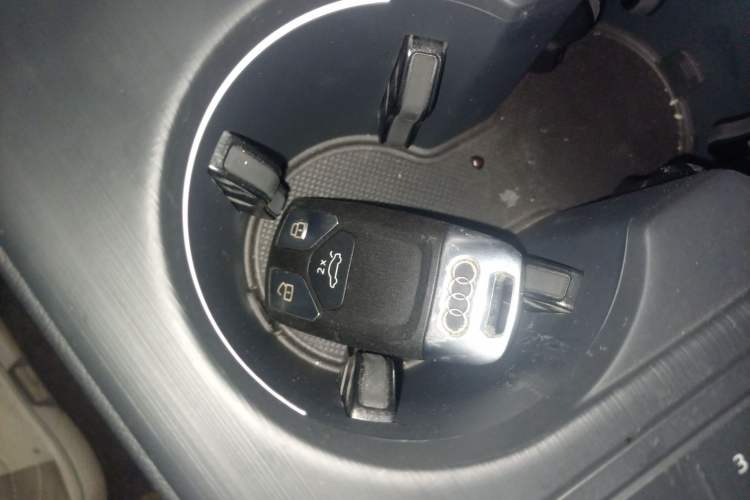 Used Audi A4L 2019 40 TFSI Fashion Version China V