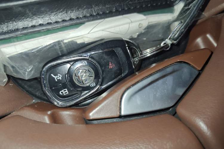 Used Buick Envision 2018 20T Two-Wheel Drive Luxury Model
