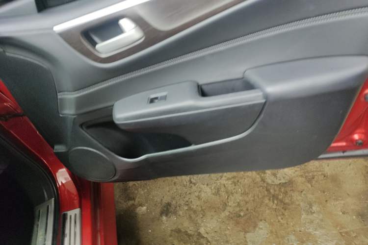 Used Honda Jade 2014 1.8L Automatic Comfort Elite Version 5 Seats