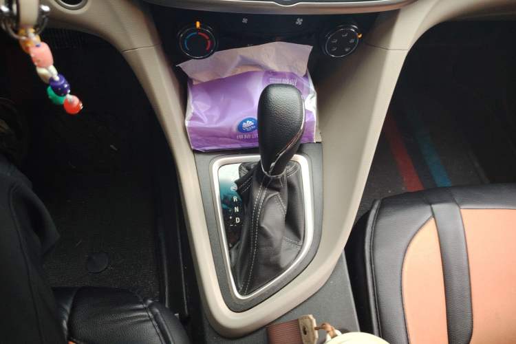 Used Buick GT 2021 Exemplar 1.5L Automatic Elite Version Gear Lever