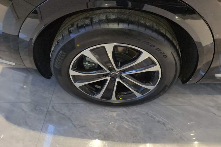 Used Hima AITO M7 2026 Model Range-Extending Max All-Wheel Drive 6-Seater Version
