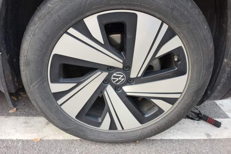 Used Volkswagen Teramont X 2024 380TSI Four-Wheel Drive Prestige Luxury Edition Right Front Wheel Hub