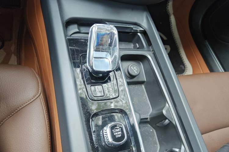 Used Volvo S60 2023 B4 Zhiyi Luxury Edition
